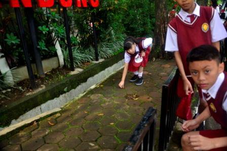 sdbpiyes2's tweet photo. 15' Senin #GPS
@ridwankamil,@BDGcleanaction,@se_bdg,@relawan_bdg,@bplh_kotabdg,@disdik_bandung,@DiskominfoBdg https://t.co/3kNAXSJ39I