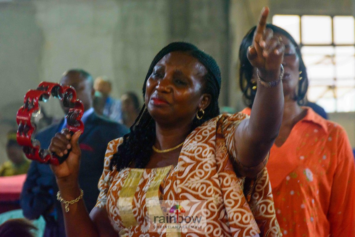 rcanigeria's tweet photo. ♬  More of You, less of me, that's the cry of my heart ♬  Worship session during the #RCAService yesterday. https://t.co/20jaEhKGsS