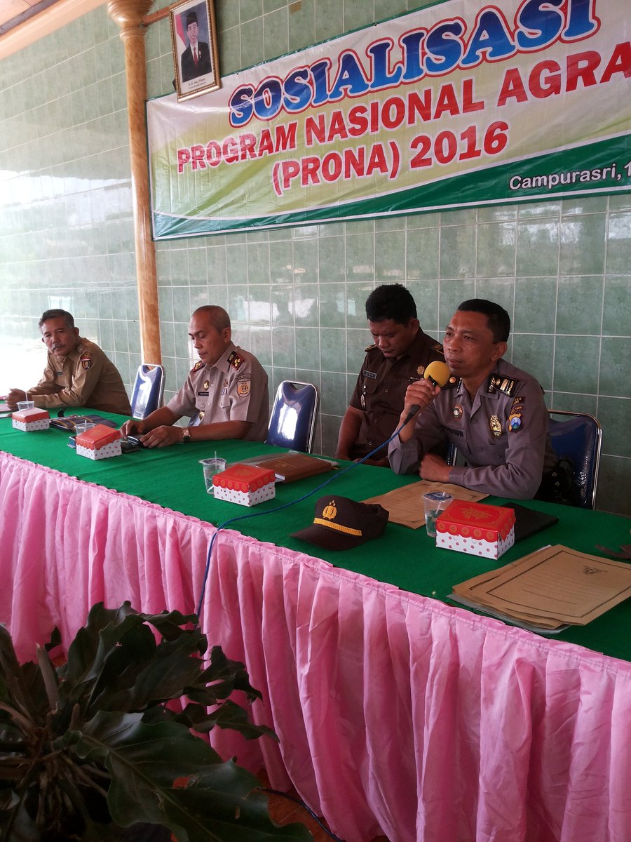 kantahkabngawi's tweet photo. Penyuluhan prona '16 di ds Campurasri Kec Karangjati sbg embrio desa lengkap @TheOfficialFMB @atrbpnjatim @trilulit https://t.co/4r1gU52ZYx