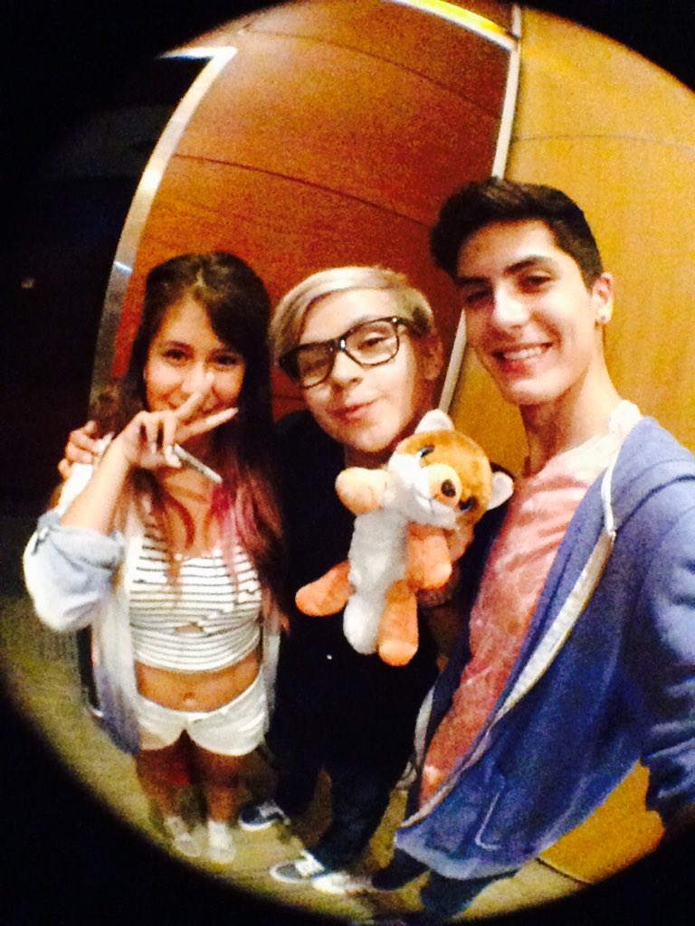 _Martina05_'s tweet photo. Yo les regale el zorrito✨espero que les haya gustado💘tenía una carta adentro💘@_davidmontoya_ @CamiloelzoI https://t.co/ZcWv7WdsrC