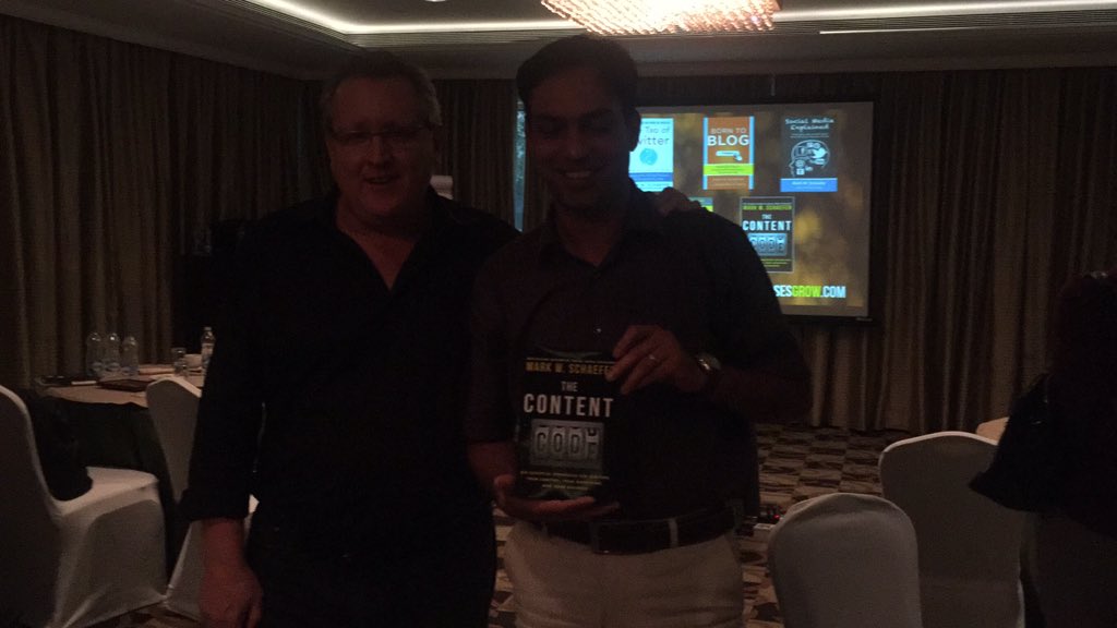 markwschaefer's tweet image. +1 RT @sureshbabu_: with @markwschaefer in Bangalore author, speaker #contentcode @MSOpinion @BharaniTalks @eric