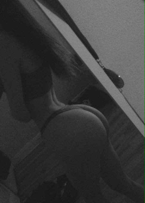 Watch tori ♡'s leaked NSFW photo on TwXstars