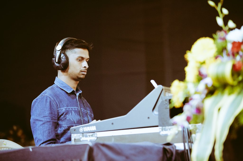 devpangarkar's tweet image. 