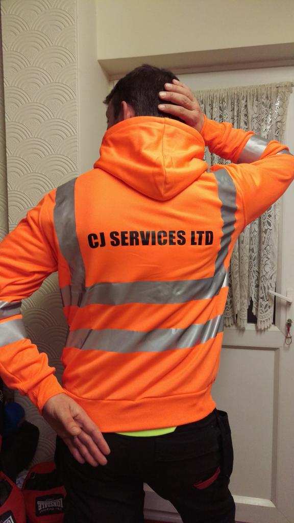 CJSERVICESLTD1's tweet photo. New work gear, looking very smart @KelvinGray01 Thanks IP Printing, really chuffed! #construction #groundwork https://t.co/8GJh6GlCDt
