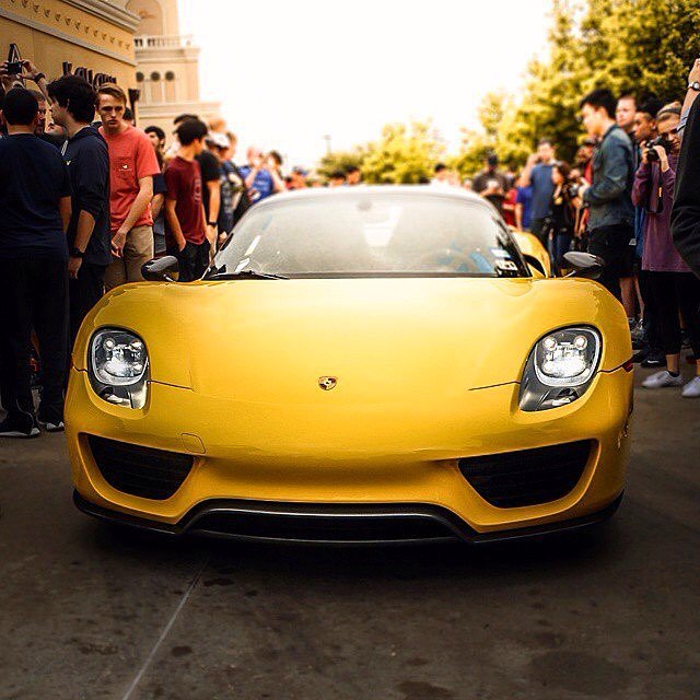 OnlyCarrera's tweet image. A personal favorite from way back when in early 2015. 😍👌
_
#HyperVelocitycars #HyperVelocity #HVC #amazing_cars #Ca…