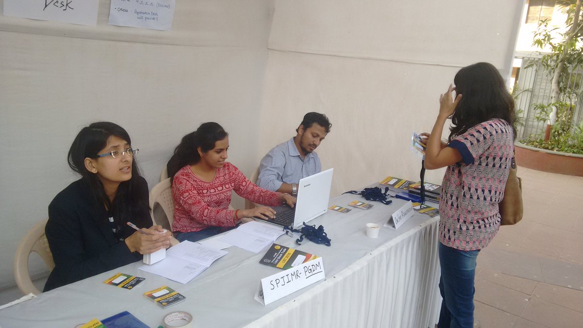 SPJIMR's tweet photo. Volunteers hard at work! Stand-up SPJIMR, Startup SPJIMR! #LST #SPJIMR https://t.co/3ziMMcdlnb