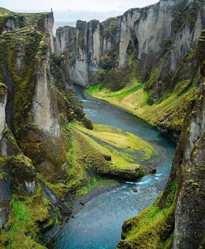 connect1492's tweet photo. >> #eautiful #photograph #curved #stream <<
via @KarenJeanHood RT LR@BD @lrahman376
https://t.co/Fr6UTQh50L