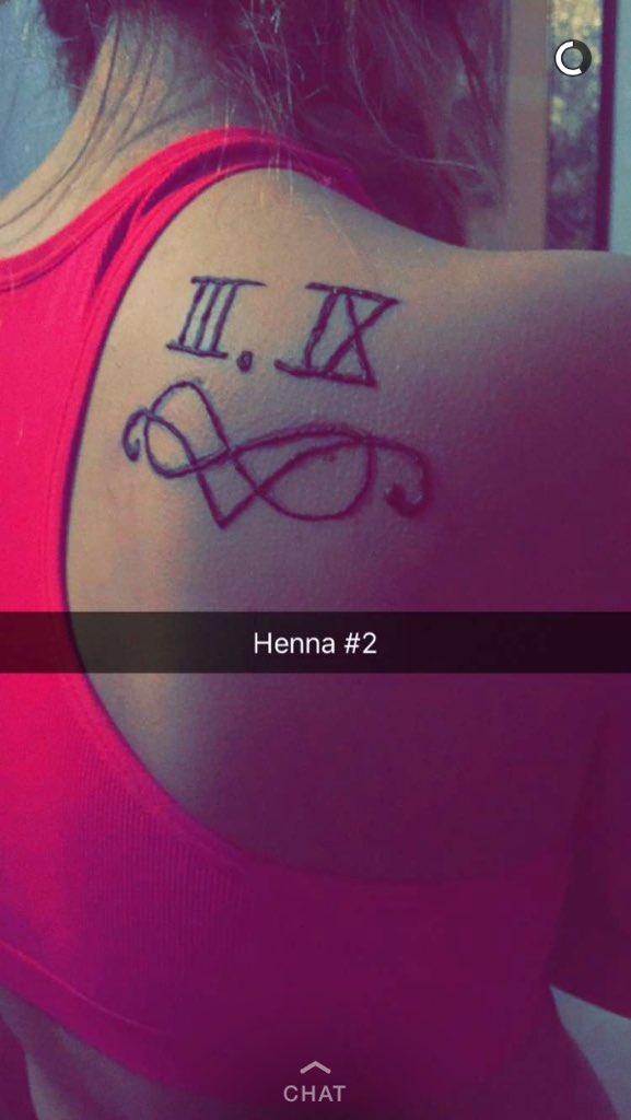 G_Britt98's tweet photo. I love it 😍 #henna https://t.co/5peTBnfJMk