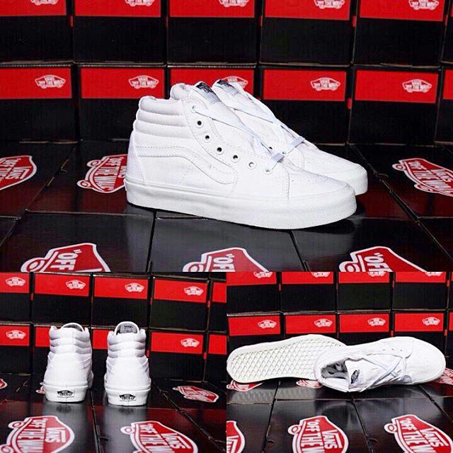 NewMarketAs's tweet photo. Vans original , premium #vansmurah #jualvans #vansoffthewall #vansicc #dt #vansifc #vanspremium #vansoriginal SALE ! https://t.co/LOmCno1EE2