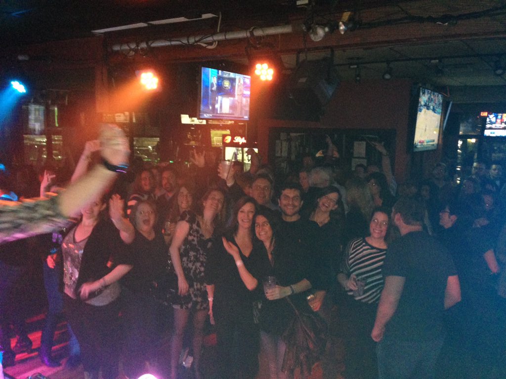 Everyone is rocking at <a href="/NedDevinesVA/">Gordon Angela Justin</a> tonight!
