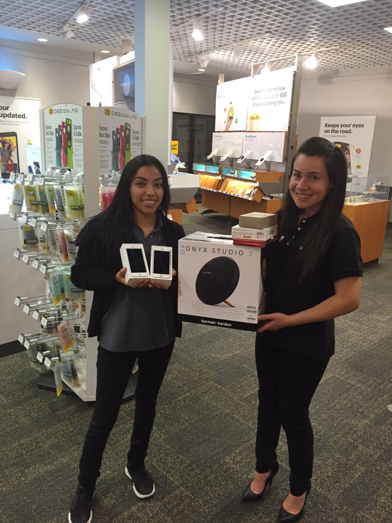 SalinasSprint's tweet photo. @NorCalRetail @Sprint4NorCal #Winning smile from a customer switching from #TMobile! #switchtosprint #save50percent https://t.co/xkoPMaQjON