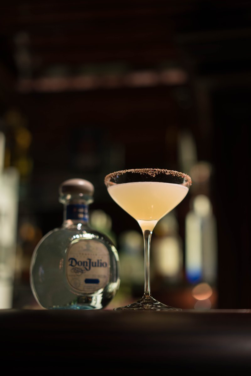 MO_LANDMARKHK's tweet photo. Drink your blues away with the special #PDTHK Togarashi & Tonic #cocktail. #worldclassdrinks https://t.co/q5R8yspGDd https://t.co/nmdJeSTy5q