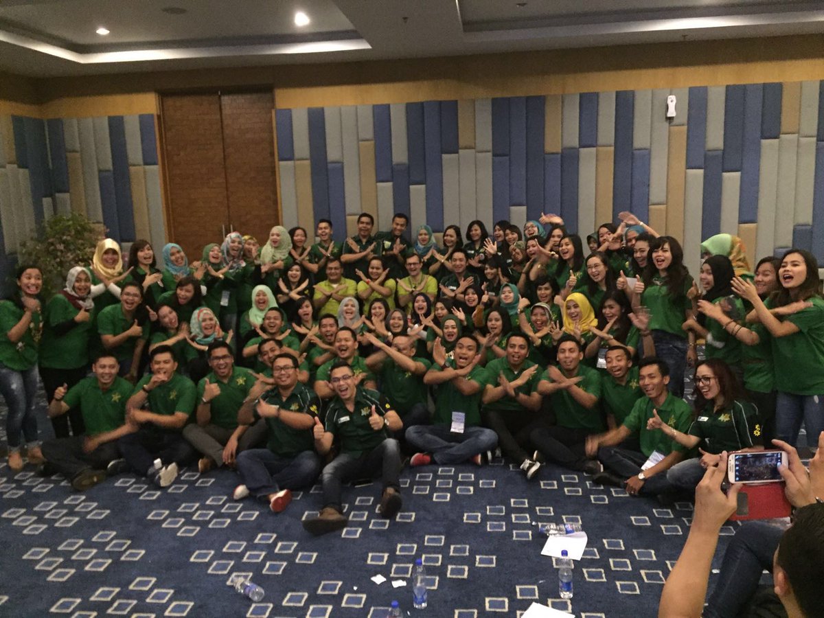 #proudofaxamandiri #ibb2016 #region8 GO GREEN REGION 8 IS THE BEST!!! 😎😎😎😎😎