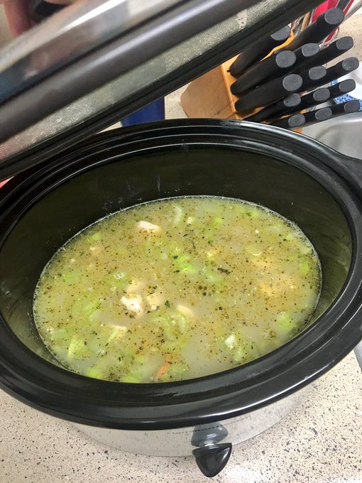 Making chicken noodle soup ❤️ https://t.co/vwDkJ9xZCY<a href="/tag/foodismedicine"class="tags"><span>#foodismedicine</span></a>