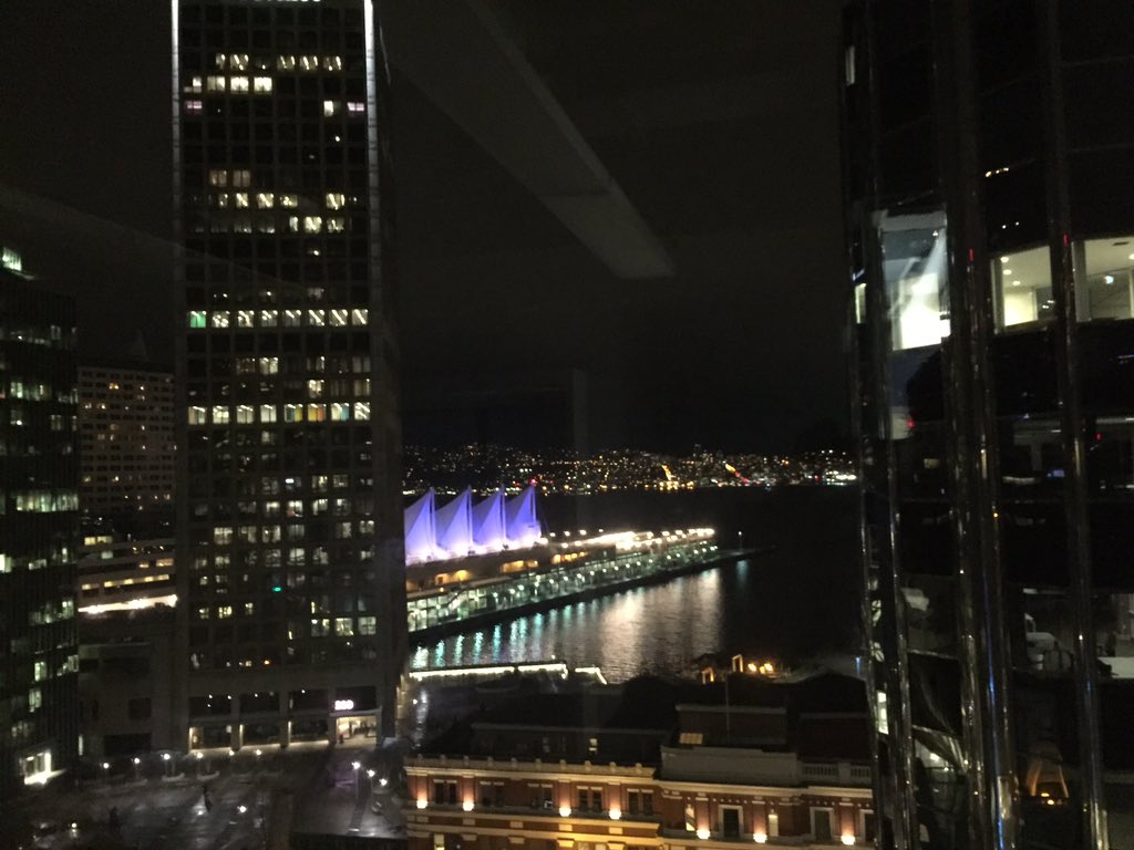 CY0YmQSUkAAdmSj.jpg:large