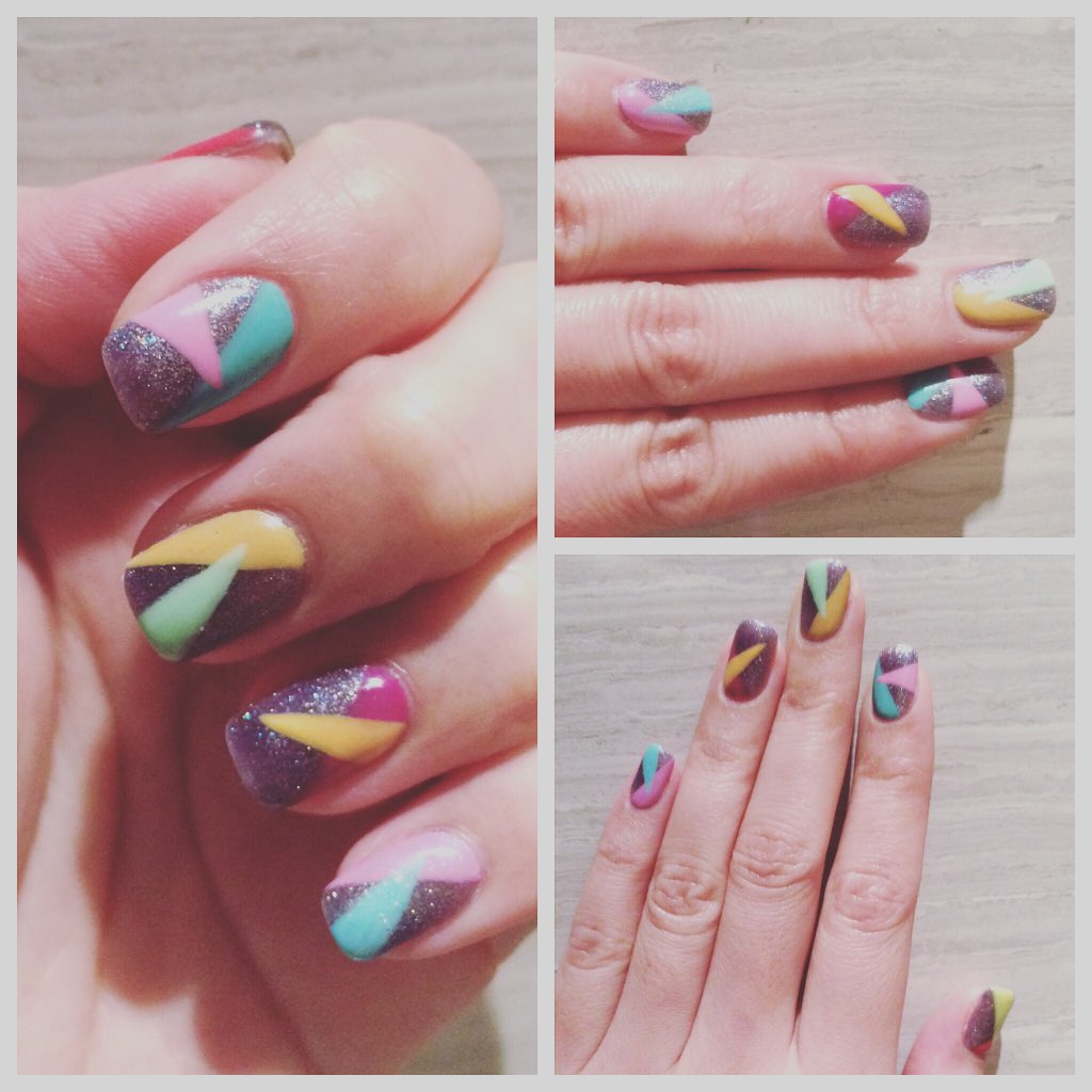 SingSingRabbit's tweet image. 比人發現咗我d指甲已經長得太過分，忙還忙，都要打理下自己。
#Singsingrabbit #singsing_rabbit  #gelnail #newnail #aftermybusydays