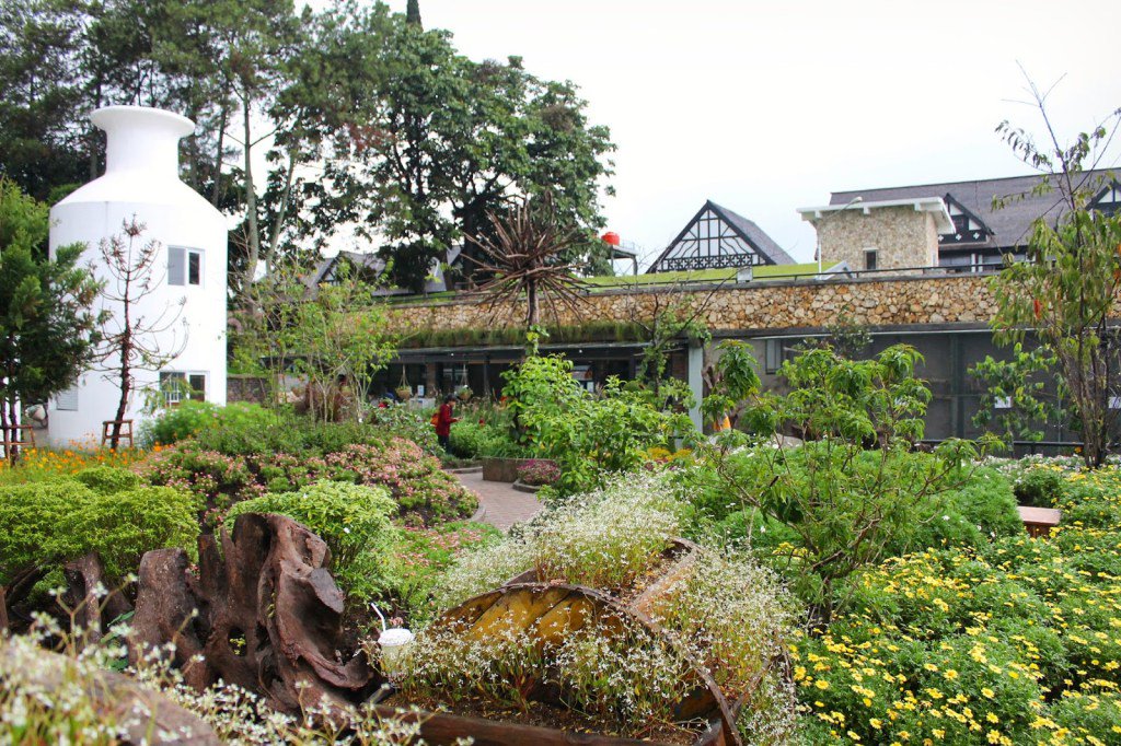cnpcorp's tweet photo. Farm House, Objek Wisata Baru Warga Bandung https://t.co/8SBzbNLVk8 https://t.co/UFZWbXkETl