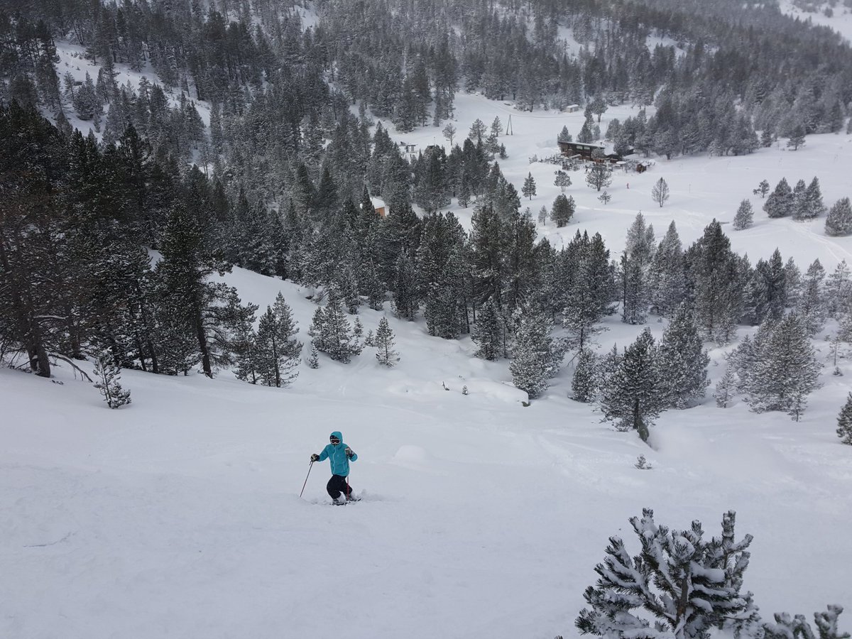 lugaresdenieve's tweet photo. Por fin un powder day, Gran día de nieve en Grandvalira @grandvalira @enjoyingandorra @nwpowderdays @Ecastanyos https://t.co/B2snDNyTY6