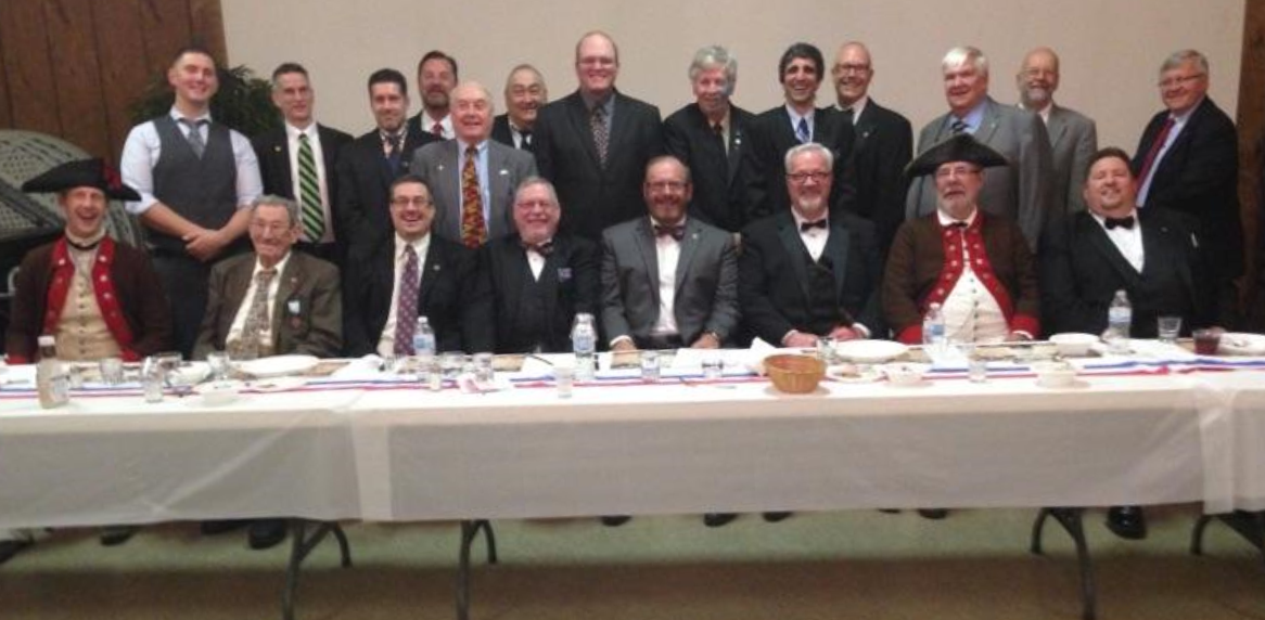GRLNation's tweet photo. Group shot from this past fall's GRL Table Lodge.  #VIVATVIVATVIVAT https://t.co/eLKJXNo03z