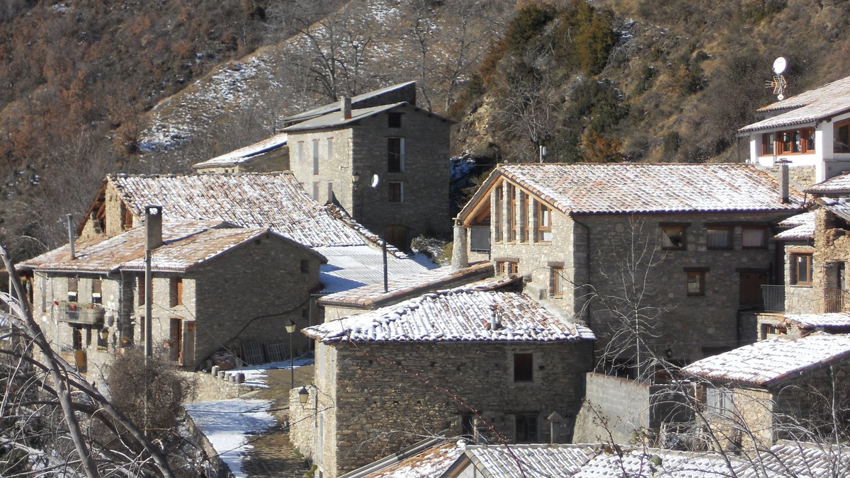 TRURALCASAINSOL's tweet photo. Así de bonito es nuestro barrio Alto. #Denuy #Pirineo #Aragon #Huesca https://t.co/ZeuVK89Jxw
