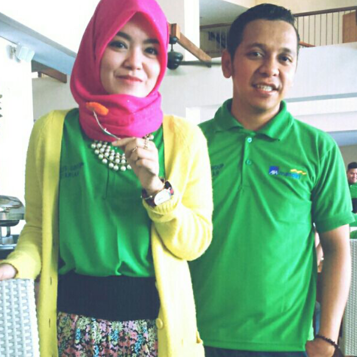 jaLi_hoo's tweet photo. Bareng pemenang Flash Contest "Keep Up The Pace" @Nie_Calm  #proudofaxamandiri #ibb2016 #regionsyariah https://t.co/gq8yIyzH27