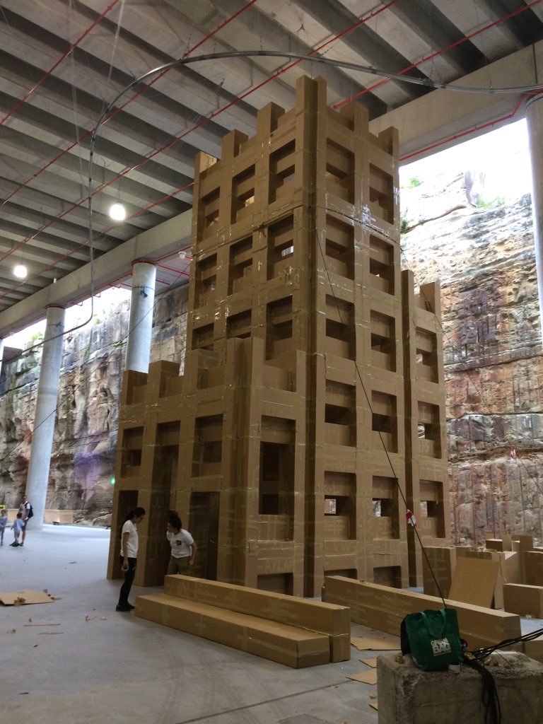 georgiac's tweet photo. #SydFest massive make session 4 all @Barangaroo worth a visit-I was keenly observing creative process @janehunter01 https://t.co/DE00MmYLZ3