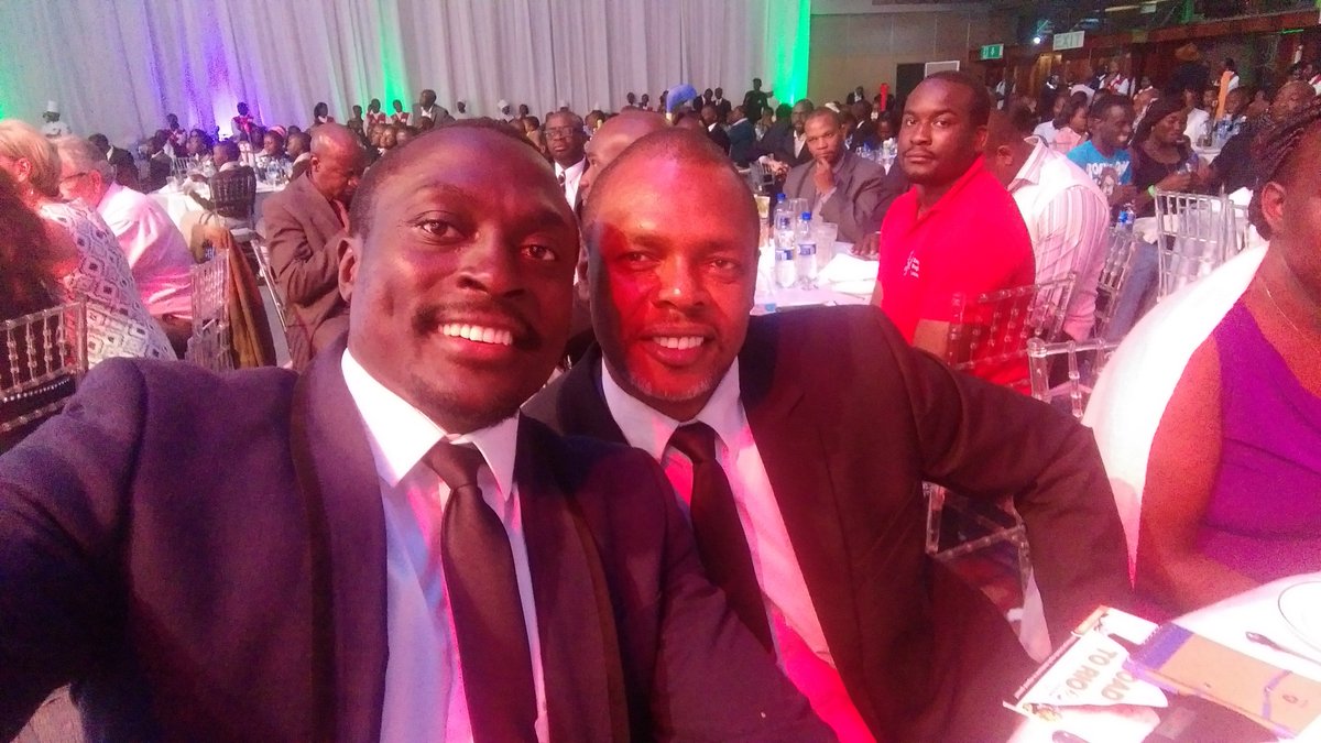 Dads4Cancer's tweet photo. met @cinjera at #SOYA2015 last evening and was honored to meet this proud Kenyan dad @DiazChrisAfrica @JulieGichuru https://t.co/IHyrJHDCL3