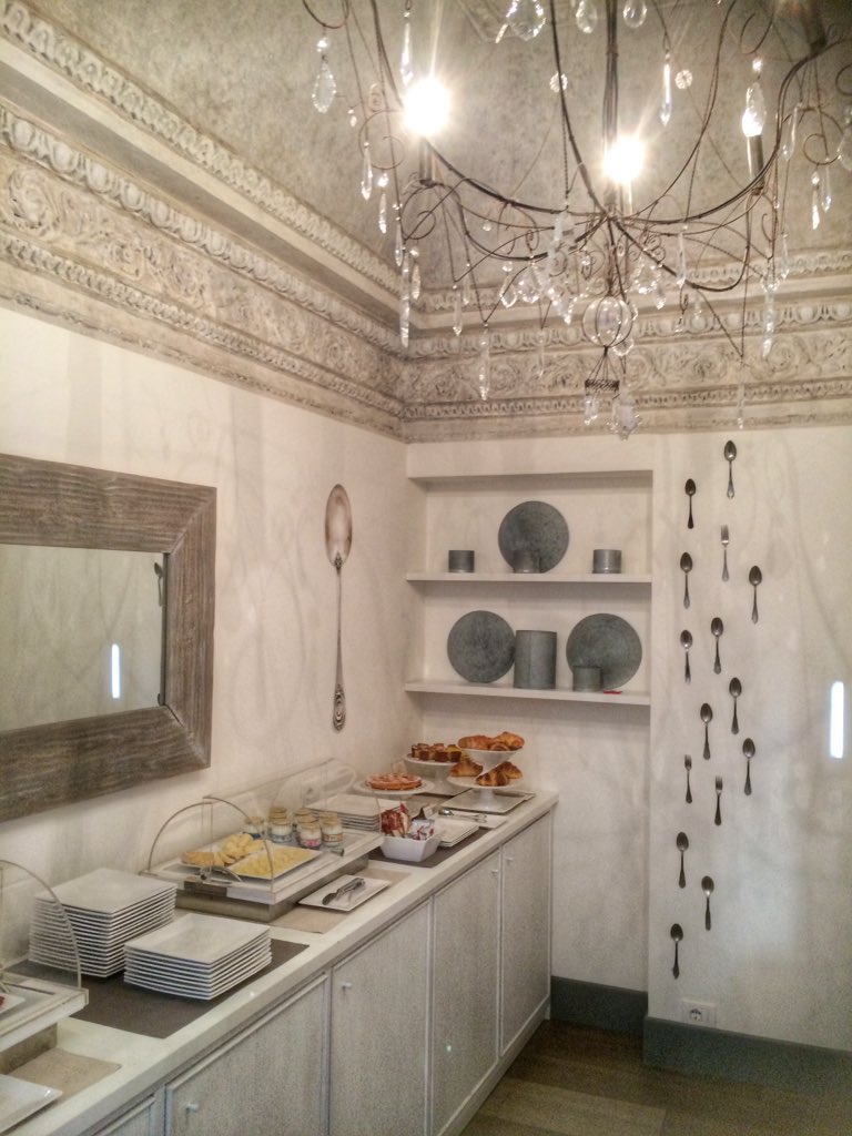 YolandaZaw's tweet photo. Interior inspiration @GombitHotel in #Bergamo. Clean, modern, beautiful. #interiors @Italy_global @Design_Hotels https://t.co/g4mOZSgo3H