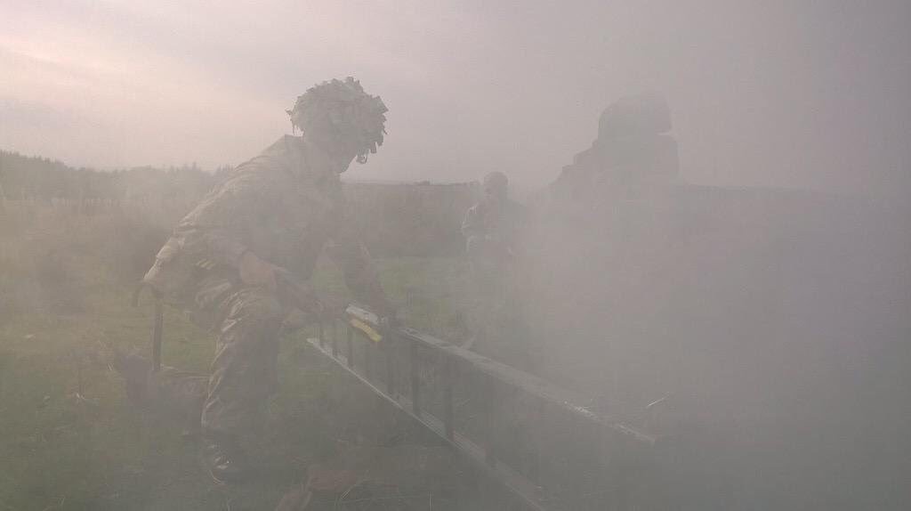 First light,pop smoke,provide covering fire,standby
Go go go #Ladderdrills storming buildings! #Getmoreaction