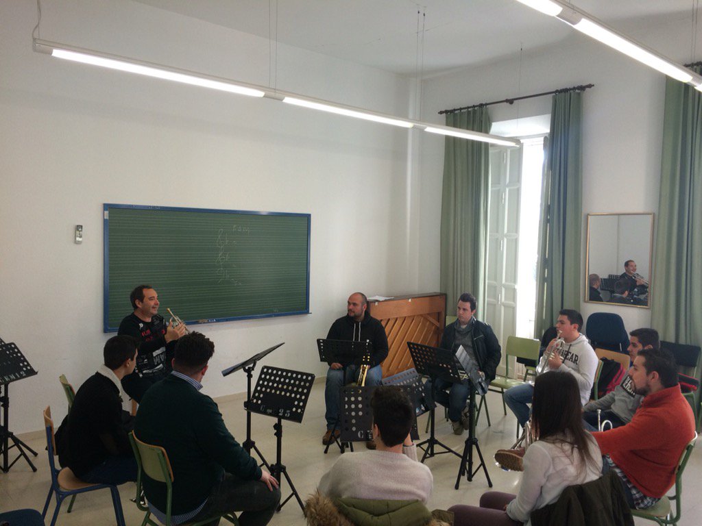 ABRASSACADEMY's tweet photo. Hoy calentamiento con ARTURO GARCÍA (Orquesta de Córdoba) https://t.co/84i9ce8TNV