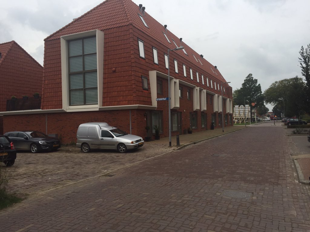 PeterHutten's tweet photo. De verkoop vd laatste fase @Spieghelbuurt @gemeentealkmaar door @VanWijnenGroep ism @woonwaard loopt als een trein. https://t.co/EeYLzqwaj9