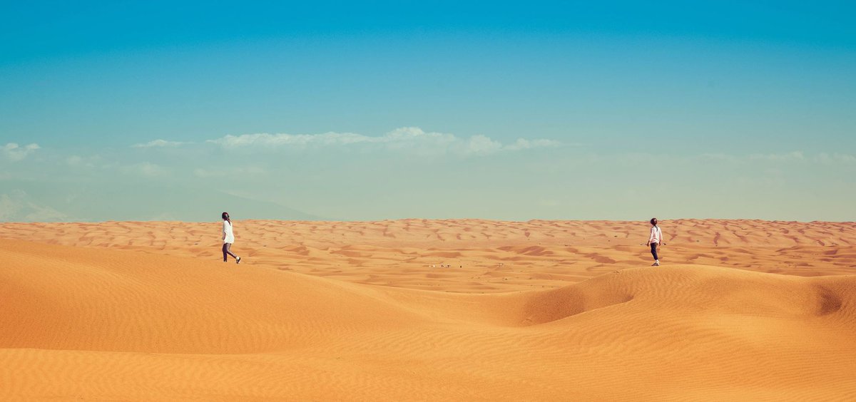TreyRatcliff's tweet photo. My girls exploring the #desert in #Oman... more and some candid videos up at https://t.co/stoRfGirbR https://t.co/NQQNF5sHpY