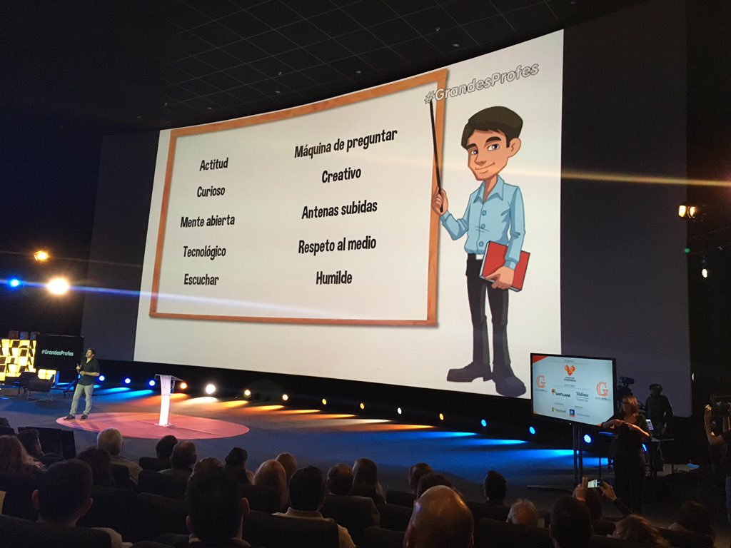 FundATRESMEDIA's tweet photo. "Un maestro debe dar lo mejor de sí para que sus alumnos den lo mejor de ellos" @cccesssarrr #GrandesProfes https://t.co/QxgUxjQxoc