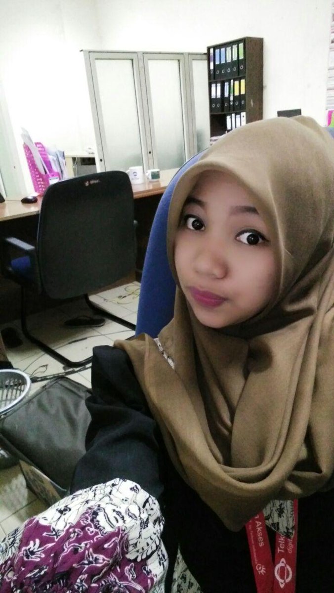 AFinastian's tweet photo. Beres kerjaan cekrek :D https://t.co/mLGYbPVFRN