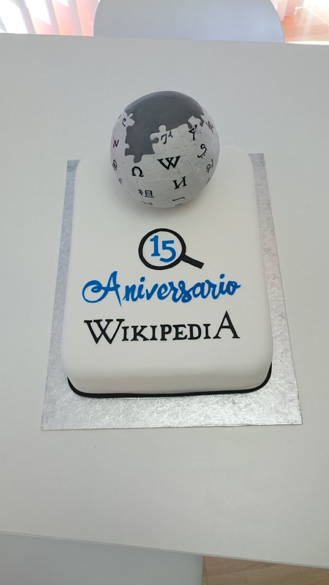 openstreetmapes's tweet image. La comunidad #OpenStreetMap queremos felicitar a nuestros amigos d @Wikipedia por su 15 aniversario cc @wikimedia_es