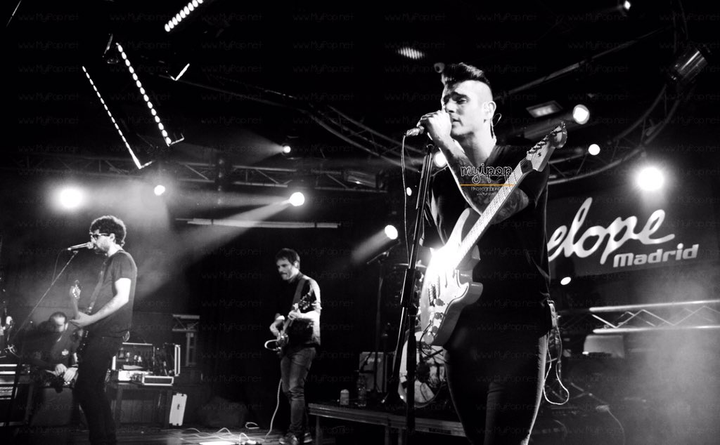 MyiPop's tweet image. Todas las fotos || @Pignoise en @SalaPenelope presentando su disco #LoQueQuedaPorAndar flickr.com/photos/9142584…