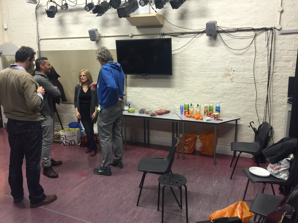 CandleLight000's tweet photo. Getting ready for #playback theatre yesterday 🎭 https://t.co/Nlc2rKD9Q3