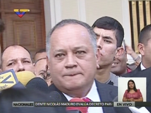 la_patilla's tweet photo. Empresas dejaron  de producir porque  “cerraron las calles”,  dice Cabello  (Video) https://t.co/KGDsn8W5Lm https://t.co/kGKvel5xh0
