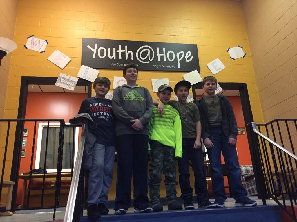 YouthatHopeKOP's tweet photo. In summer we SERVE with them, now they are here to SERVE with us! MLK Student Bldg Clean-Out 9-12 today! #mlkinkop https://t.co/dGMQVc7RO9