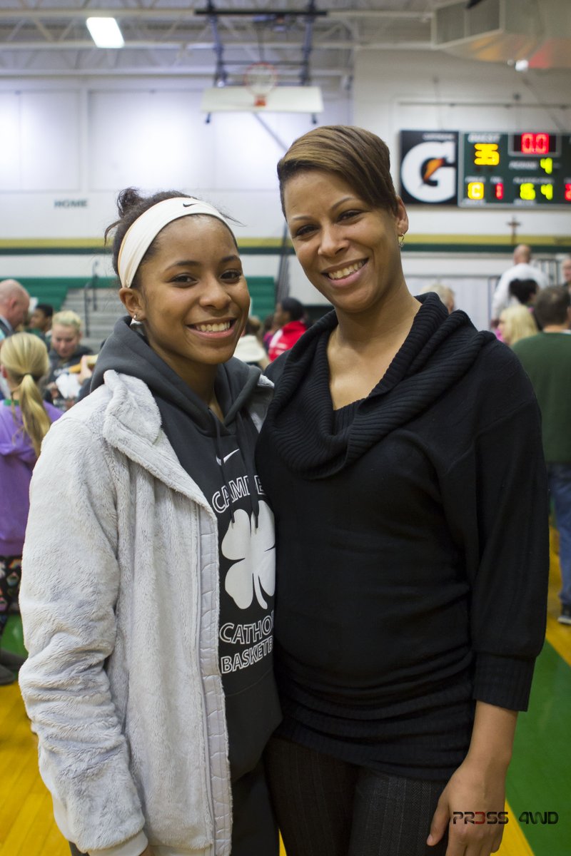 Pr3ss4wd's tweet photo. nothing like your family supporting your passions #ballislife #hooplife #camdencatholic #pr3ss4wd @taiah_SHOE https://t.co/nlwZs3zGnq
