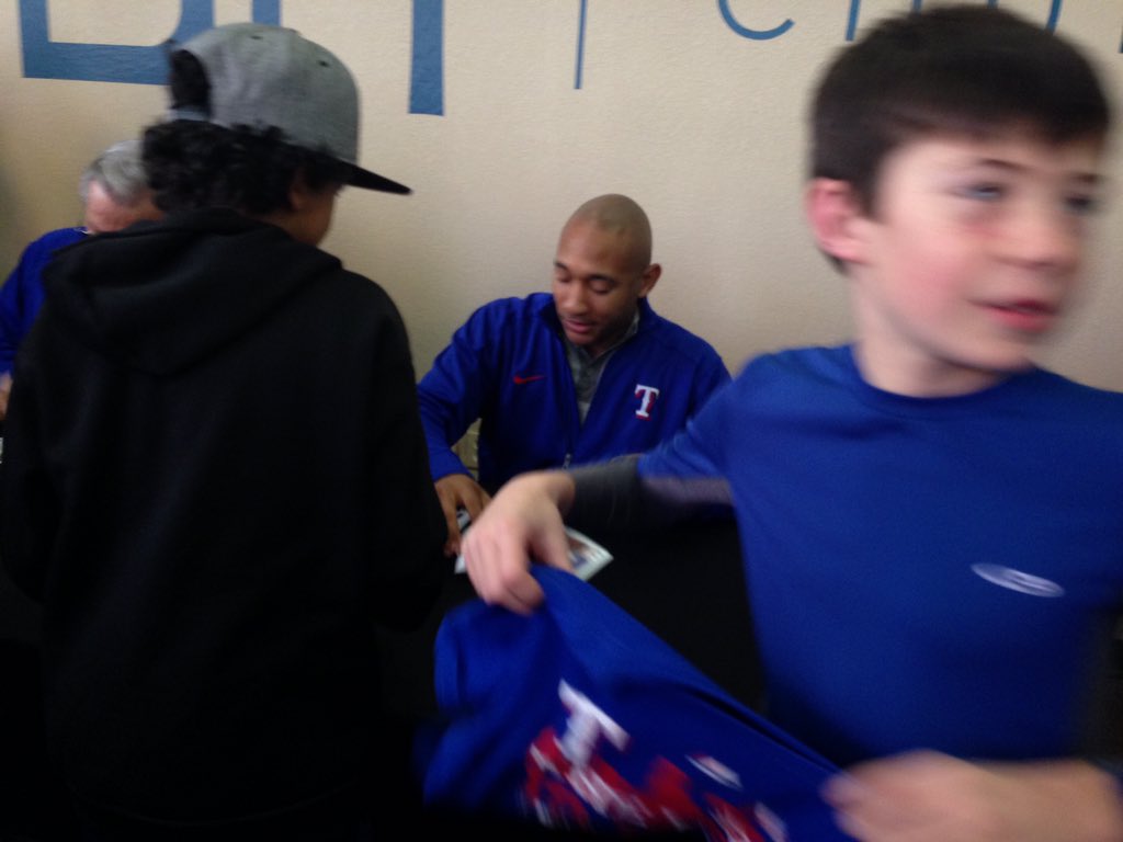 thejcpro's tweet photo. Big thanks to @Rangers @FossilCreekLLB #SamFreeman & #SteveBusby for making our 2 Little Leaguers day! Zeke & Eli https://t.co/HByvDkNU8S