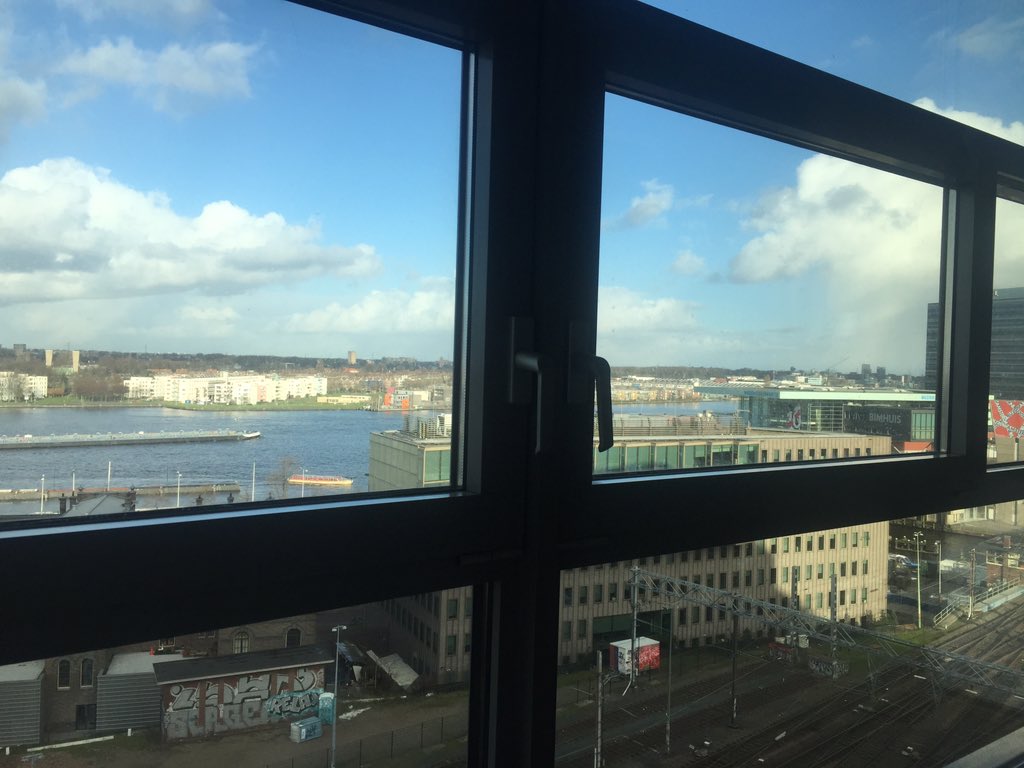 raytalks's tweet image. Working in Tech as a Developer at @tomtom looks like fun!! #tasteofcode @LNMandeville