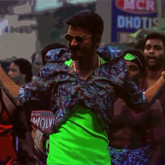Jayasurya_offl's tweet photo. Feel the verithaanamm!! @dhanushkraja now #Maariiiiii on @vijaytelevision hy indhaa hy indhhaaaaa @directormbalaji https://t.co/9y3nbe2a0B