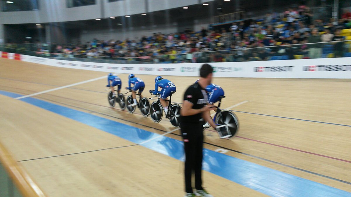 Federciclismo's tweet photo. Grazie a #Frapporti #Bartelloni #Balsamo #Pattaro #Cecchini e #DinoSalvoldi il sogno olimpico è realtà!! #Rio2016 https://t.co/9gkkwETGbF