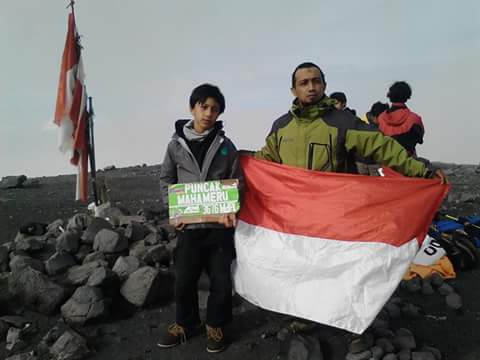 kanghamdi's tweet photo. Cc @KickAndyShow Arif Rahmawan teacher at sekolah alam bgr. https://t.co/ML6jZYKdtG
