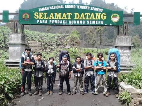 kanghamdi's tweet photo. Cc @KickAndyShow Arif Rahmawan teacher at sekolah alam bgr. https://t.co/ML6jZYKdtG