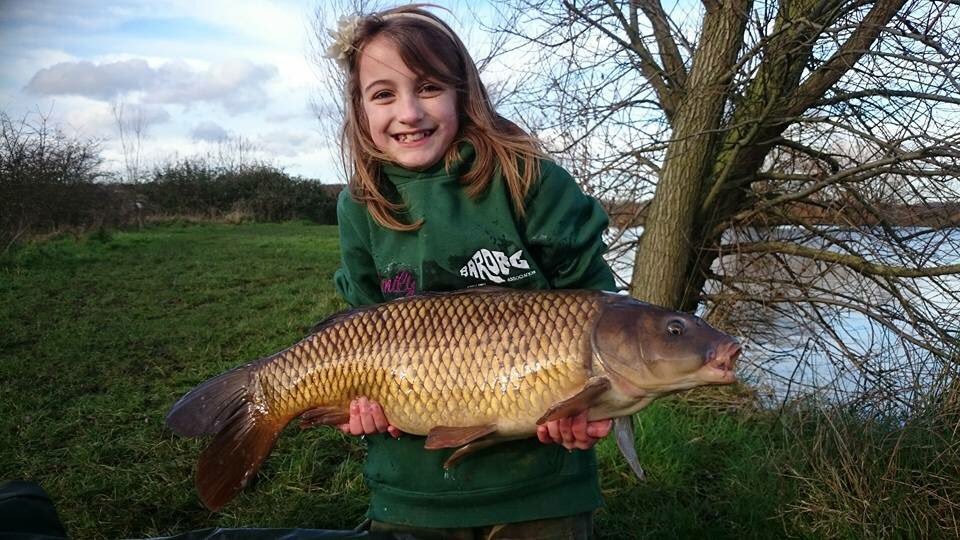 Emily Milbank showing her dad how to do it on a recent day-session! Well done young lady... #gforcetackle
