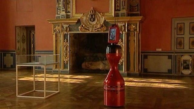 JulietteHuvet's tweet photo. Après #Norio, le petit robot du @ChateauOiron, Étincelle du #Jeusalamandre remporte le #prixclic ! #mignonitude https://t.co/KYQ7M6JCPu