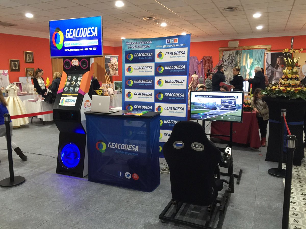 fran_xisko's tweet photo. En la feria de callosa , esperamos visitas!! @geacodesa https://t.co/lvGbv0KbUe