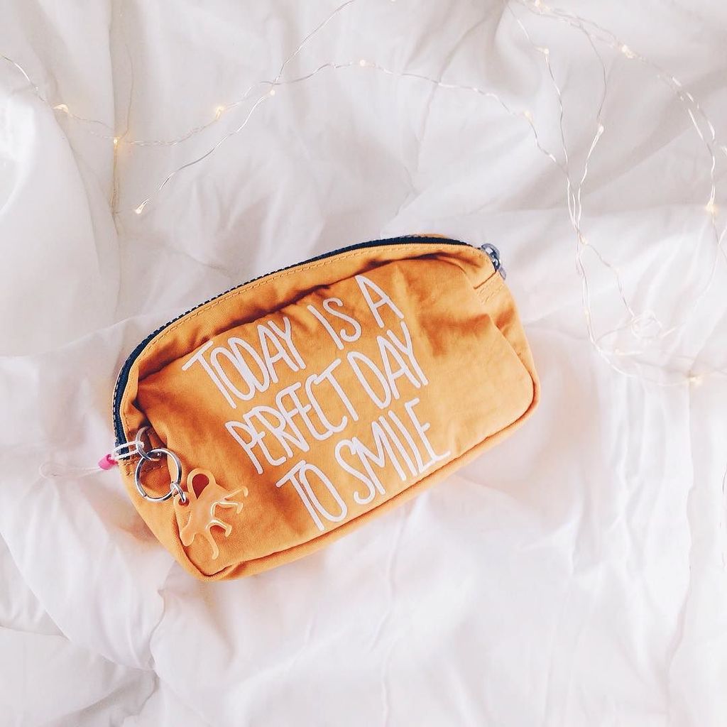 omundodejess's tweet image. Always 💛👑✨ #kiplingmakehappy ift.tt/1KjbV0W